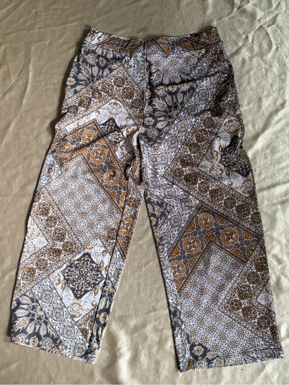 The Susan Graver Passport Liquid Knit Slim Leg Crop Pants XS